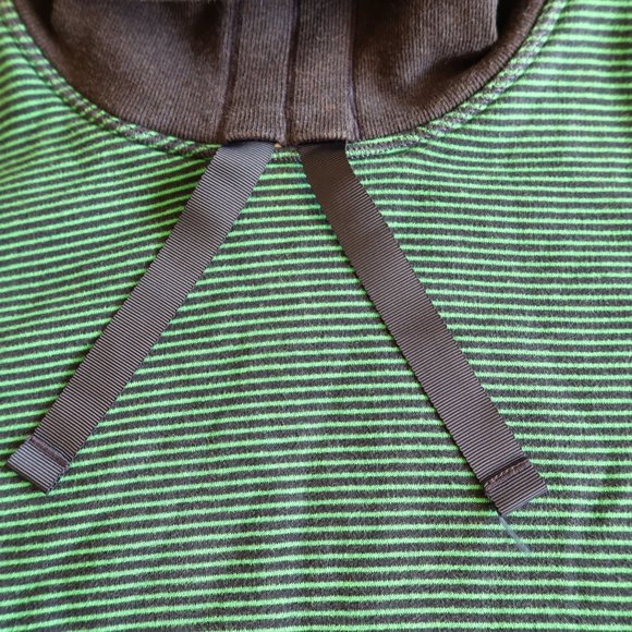 Lululemon Green Striped Pullover Turtleneck Gym Athletic Sweatshirt Womens Sz 4 - Picture 3 of 9